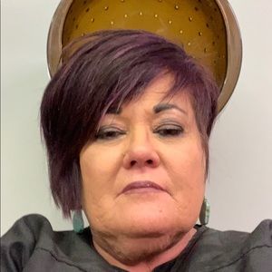 Meet your Posher, Dana